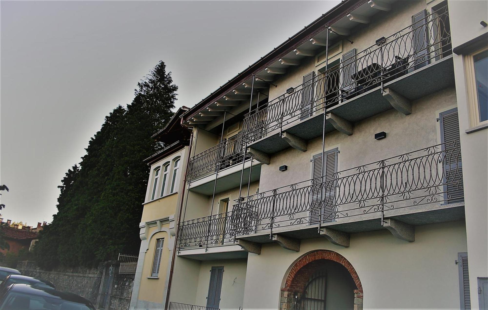 Appartamenti I Fiori Del Lago Laveno Ngoại thất bức ảnh