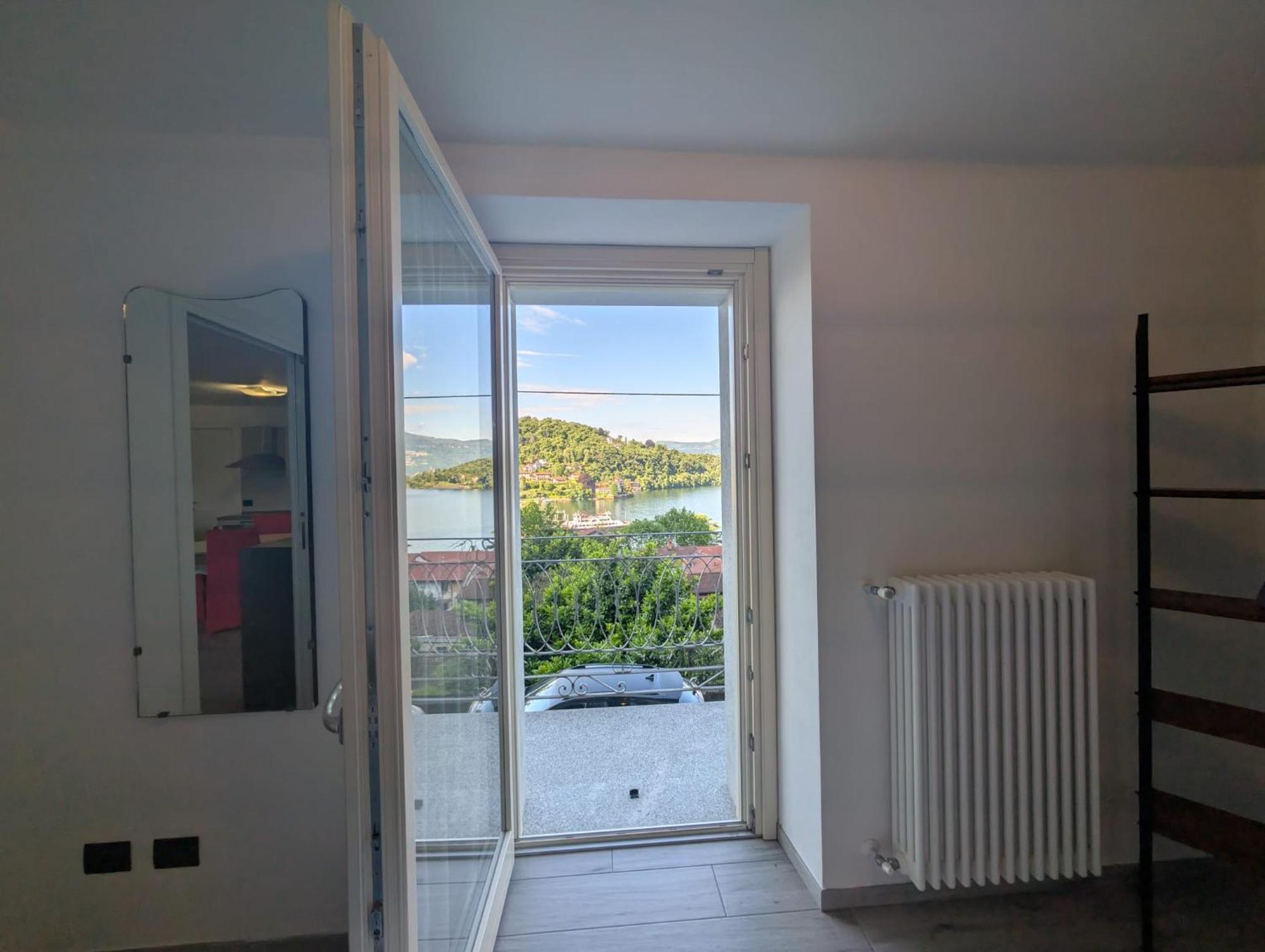 Appartamenti I Fiori Del Lago Laveno Ngoại thất bức ảnh